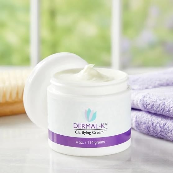 Vitamin K Cream 4 OZ | Hydrating Cream with Antioxidants & Botanicals |Reduce the Appearance of Discoloration, Fine Lines & Wrinkles | Paraben-Free-FemmiqueWomen