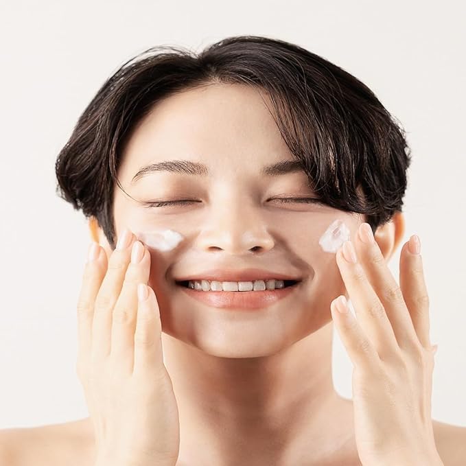 72 Hours Weightless Hydration Cream, Moisturizing Daily Face Cream, Vegan and Cruelty Free, Soothing and Brightening, All Skin Types, Korean Skin Care (1.85 fl.oz.)-FemmiqueWomen