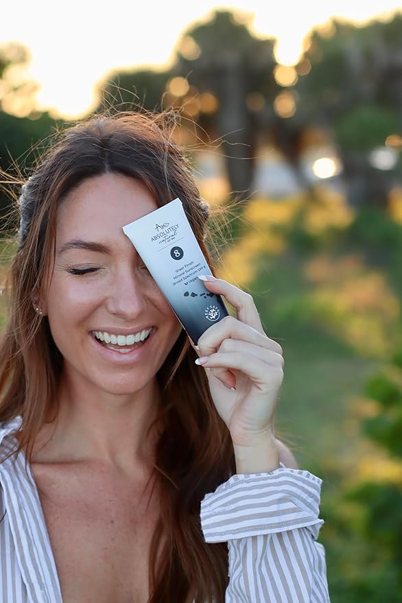 SPF 8 Mineral Sunscreen - Water Resistant Moisturzing Lotion for Body & Face - Non-Nano Zinc Oxide, Vitamin E - 3 Oz-FemmiqueWomen