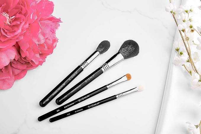 Sigma Beauty Professional F35 Tapered Highlighter synthetic Face Makeup Brush with SigmaTech® fibers for Highlighting and Contouring-FemmiqueWomen