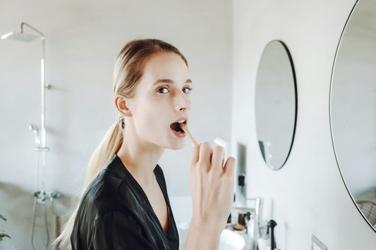 How to Refresh Your Makeup Look from Day to Night