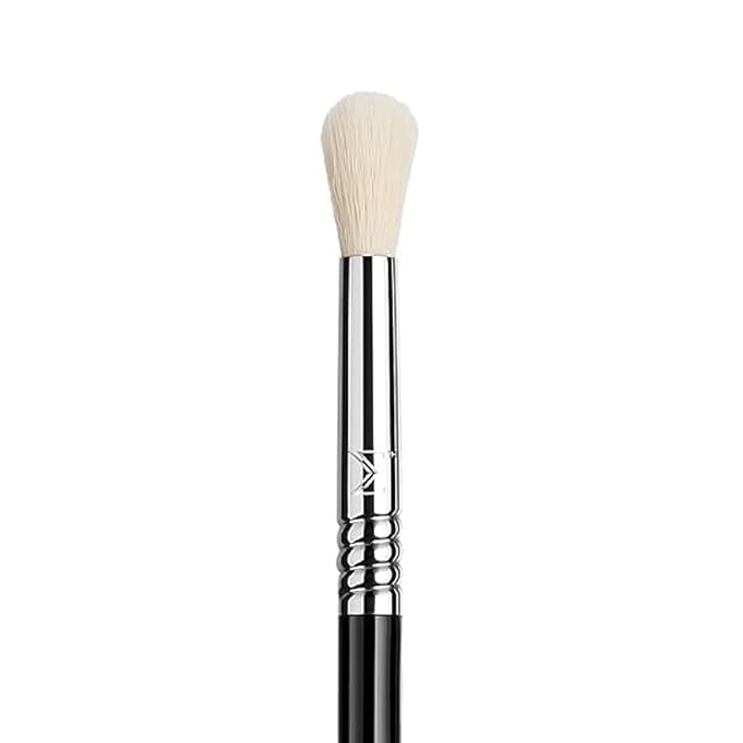 Sigma Beauty Professional E35 Tapered Blending Brush – Professional Eyeshadow Brush for Precision Eyeshadow Blending, Softens Dramatic Edges & Harsh Lines for a Well Blended Effect (1 Brush)-FemmiqueWomen