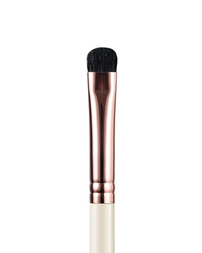 Small Smudge Brush, Professional Eyeshadow Brush for Smudging, Blending, Filling in, Premium Synthetic Bristles Tapered Eye Makeup Brush - Ivory-FemmiqueWomen