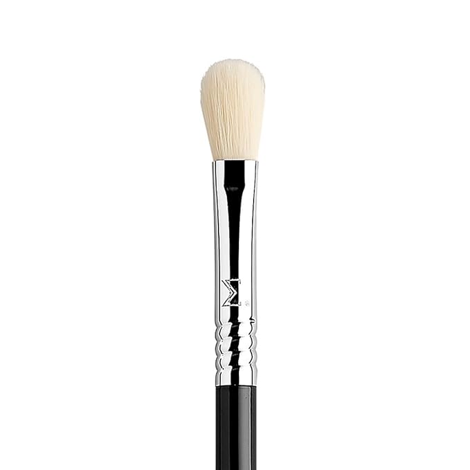 Sigma Beauty Professional E25 Max Eyeshadow Blending Brush – Professional Eyeshadow Brush for Seamless Eyeshadow Blending, Softens Dramatic Edges & Harsh Lines for a Well Blended Effect (1 Brush)-FemmiqueWomen