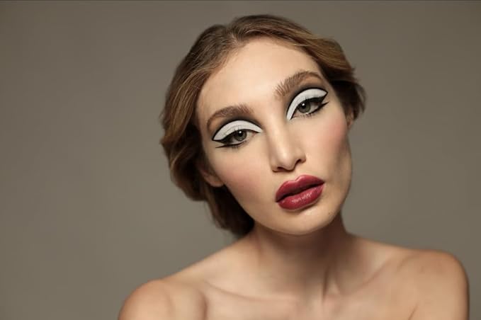 15 Colors Eyeshadow Palette | Versatile Range for Unlimited Eye Looks. (Vintage)-FemmiqueWomen