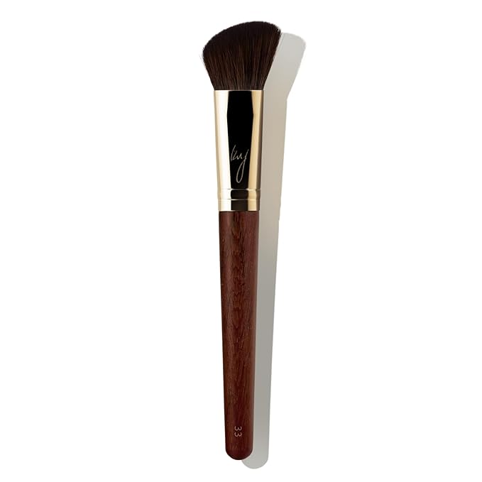 [SOO ADOR] BY MAENG #33 Highlighter & Powder Brush - Multi-Functional Brush for Flawless Highlighting and Setting | Designed by K-Pop Makeup Artist Maeng | Makeup Brush Powder Brush-FemmiqueWomen