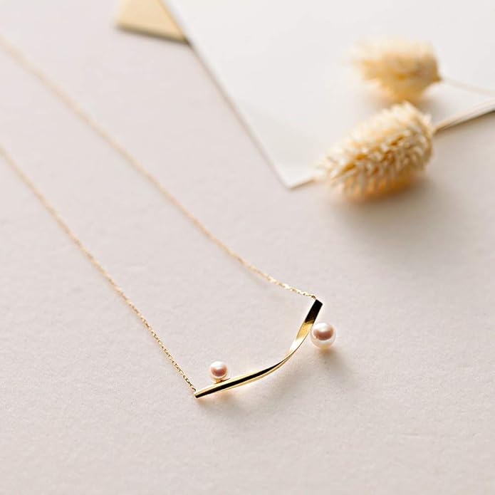 Japanese 4.5-6.0mm Akoya Cultured Pearl Pendant Necklace for Women with 18K Yellow Gold | Stylish Design Excellent Gift | Pearl Necklace-FemmiqueWomen