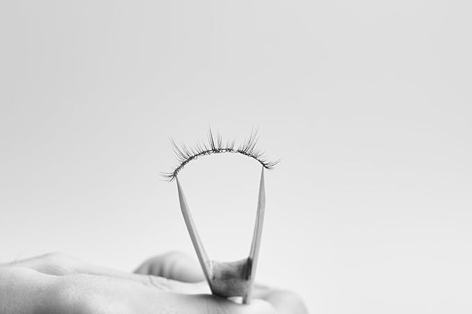 Natural Lashes Wispy Lashes Everyday Natural Look Flared Eyelashes False Eye Lashes Soft Fluffy Lashes False Eyelashes 7 Pairs D20-FemmiqueWomen