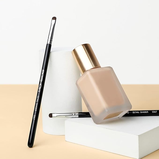 EIGSHOW Concealer Brush, Detail Shader Makeup Brush for Blending Eyeshadow, Concealing Small Blemishes and Imperfections - Precision Application (E867)-FemmiqueWomen