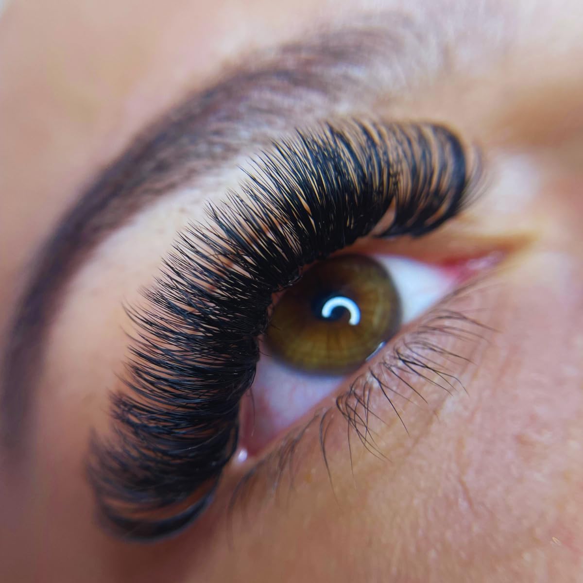 Eyelash Curler, Eyelash Makeup Tool, Creates Eye-Opening & Lifted Lashes, Lash Curler Includes Additional Rubber Replacement Pad, Made from Stainless Steel-FemmiqueWomen