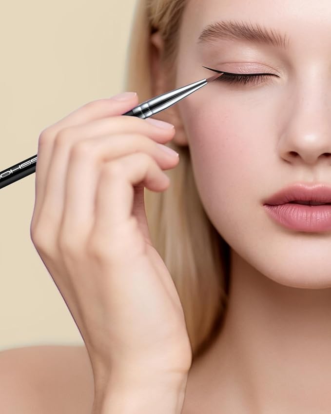 Eyeliner Brush Ultra Fine Point Premium Gel Eyeliner Brush Nylon Bristles Professional Makeup Tools for Lquid Powder And Paste Black (E819)-FemmiqueWomen