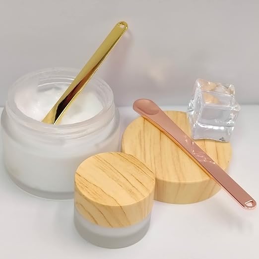 3 Pieces Alloy Makeup Spatula Eye Cream Spoon Beauty Scoop Mini Spoon Makeup Beauty Spoons Mini Cosmetic Skincare Spatula for Cream Lotions, 3.54 x 0.43 inches, Gold, Silver, Rose-Gold-FemmiqueWomen