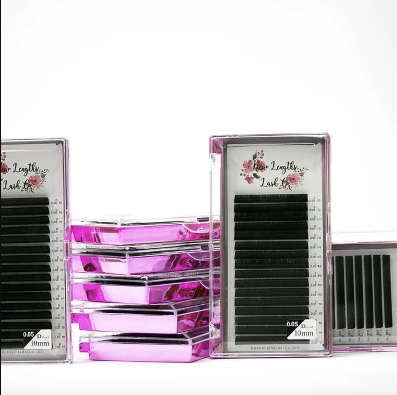 Single Lengths Tays - D Curl, Ultra Black, 16 Rows, Professional Use, Classic and Volume Eyelash Extensions (15mm / 0.03mm)-FemmiqueWomen