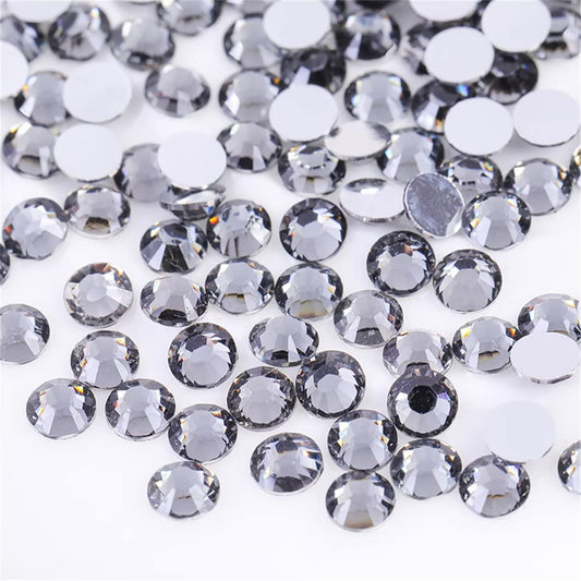 1000 Pieces SS20 5mm Flatback Rhinestones Clear Glass Round Gems Crystals for Nail Art DIY Crafts Clothes Shoes Bags （Light Grey）-FemmiqueWomen