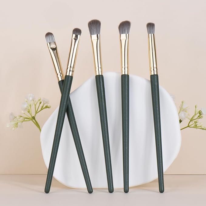 Eyeshadow Makeup Brushes Set with Case 5 PCS Soft Synthetic Hairs Eye Makeup Brushes for Blending Eyebrow Eyeliner Eyeshadow （Green）-FemmiqueWomen