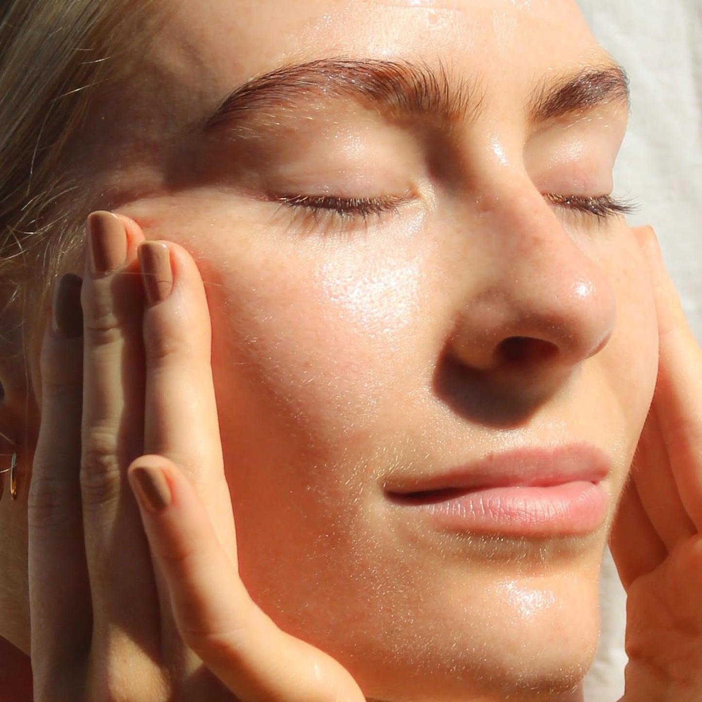 Summer Fridays Cloud Dew Gel Cream Moisturizer Mini - Lightweight Face Moisturizer with Hyaluronic Acid + Ceramides for Skin Plumping Hydration and Glowing Skin (0.5 Fl Oz)-FemmiqueWomen