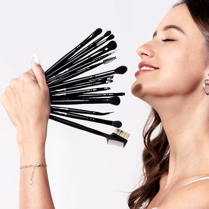 Bueart Design 15Pcs Professional Eyeshadow Brush Set For Eye makeup Blending,Brow grooming,Concealing,eyeshader, With premium ultra soft synthetic vegan Hair-FemmiqueWomen