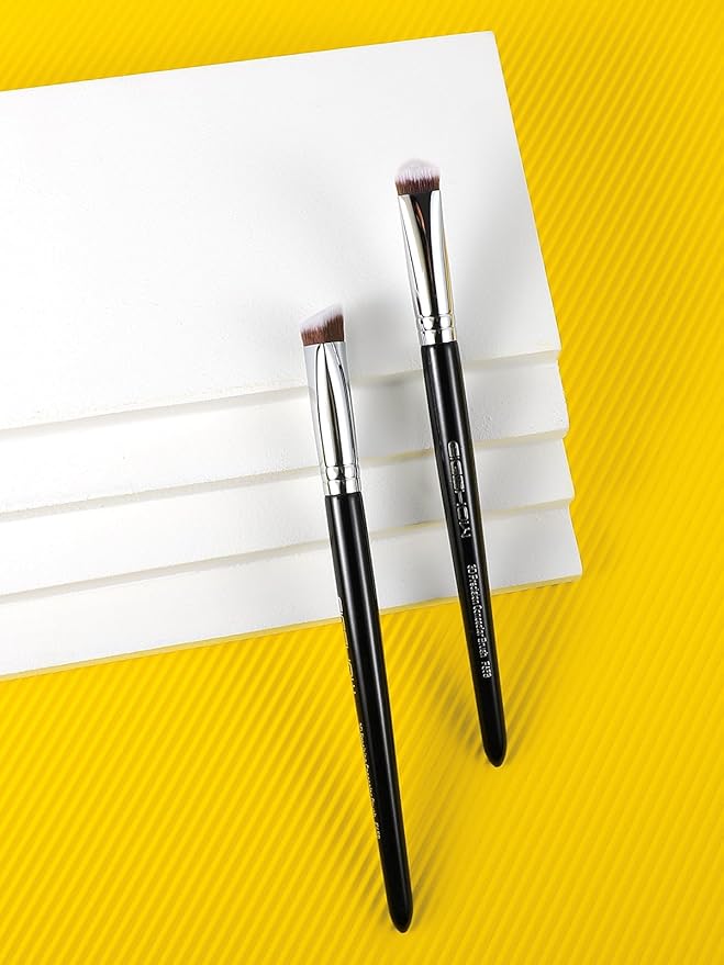 EIGSHOW Concealer Brush Under Eye, Small Triangle Brushes for Precise Coverage Dark Circles Blemishes Acne, Blending Cream and Liquid (F658)-FemmiqueWomen