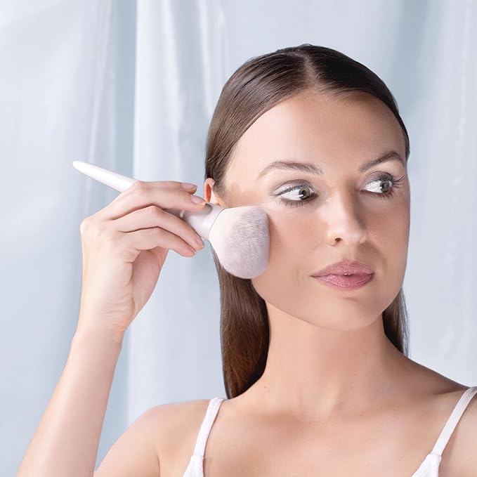 Snow Fox Skincare Fox Tail Loose Powder Brush for Fast Powder Application-FemmiqueWomen