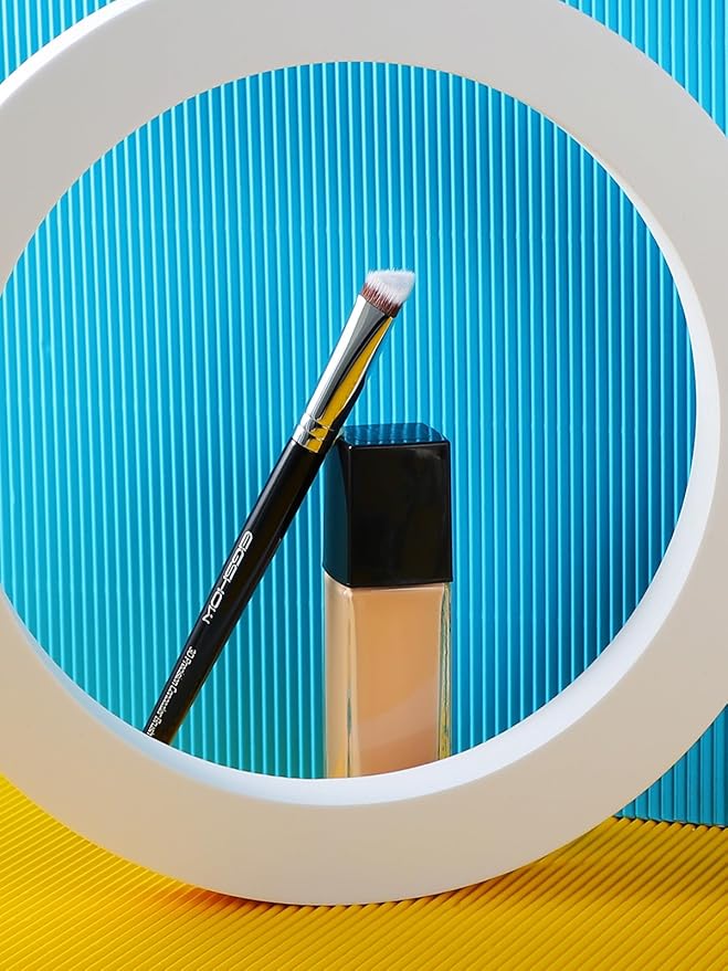 EIGSHOW Concealer Brush Under Eye, Small Triangle Brushes for Precise Coverage Dark Circles Blemishes Acne, Blending Cream and Liquid (F658)-FemmiqueWomen