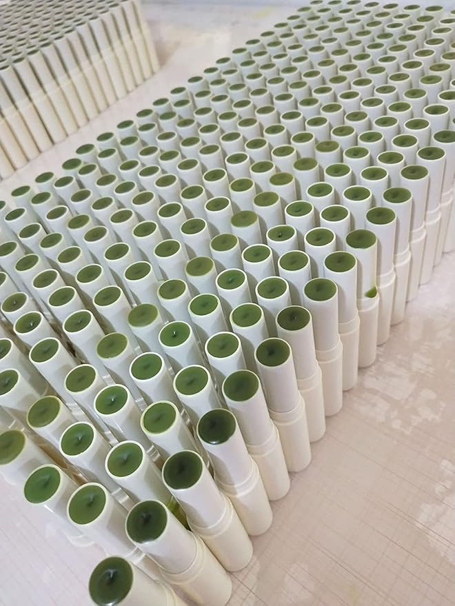 2PCS Glossy Pink Lip Balm dark Remove Dark Lips Product Nourishes Lightens Lip Lines Moisturizes Exfoliates Basic Repair Lip Care (Green)-FemmiqueWomen