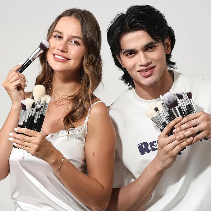 Pro makeup Artist Brushes Set 32Pcs Luxury Goat Hair Horse hair Makeup Brush Set eye and face brushes for every possibility By Bueart Design-FemmiqueWomen