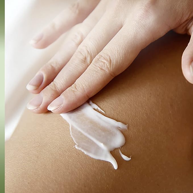 Vaseline Intensive Care Body Lotion for Dry Skin Soothing Hydration Lotion Made with Ultra-Hydrating Lipids + 1% Aloe Vera Extract to Refresh Dehydrated Skin 20.3 oz, Pack of 3 (packaging May Vary)-FemmiqueWomen