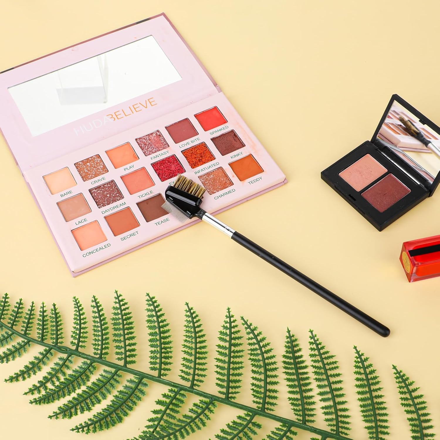 1 Pcs Eyebrow Brush, Metal Eyelash Comb, Resuable Dual Eyebrow Comb, Eye Brow Makeup Brush Eye Lash Comb for Eyelashes Extension (Bristles)-FemmiqueWomen