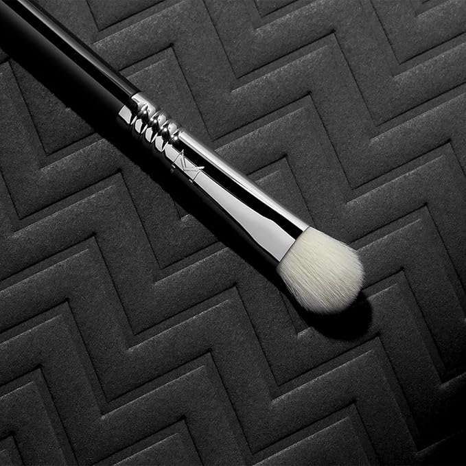 Sigma Beauty Professional E28 Detail Buffer Brush – Professional Eyeshadow Brush for Seamless Cream or Liquid Eyeshadow Blending, Packing on Metallic Shades & Highlighting the Brow Bone (1 Brush)-FemmiqueWomen