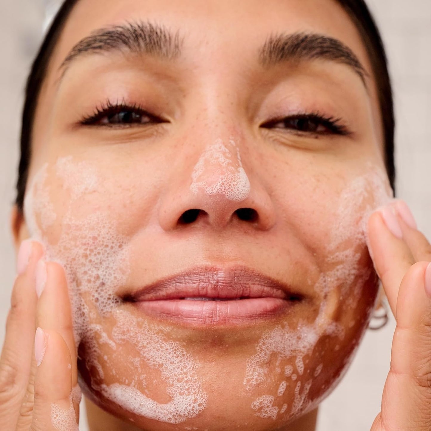 Bliss Pro Fab Foaming 2-In-1 Cleanser and Exfoliator with Bamboo Buffers - 17.2 Fl Oz - Oil-Free Gel Face Wash - Makeup Remover - Vegan & Cruelty Free-FemmiqueWomen