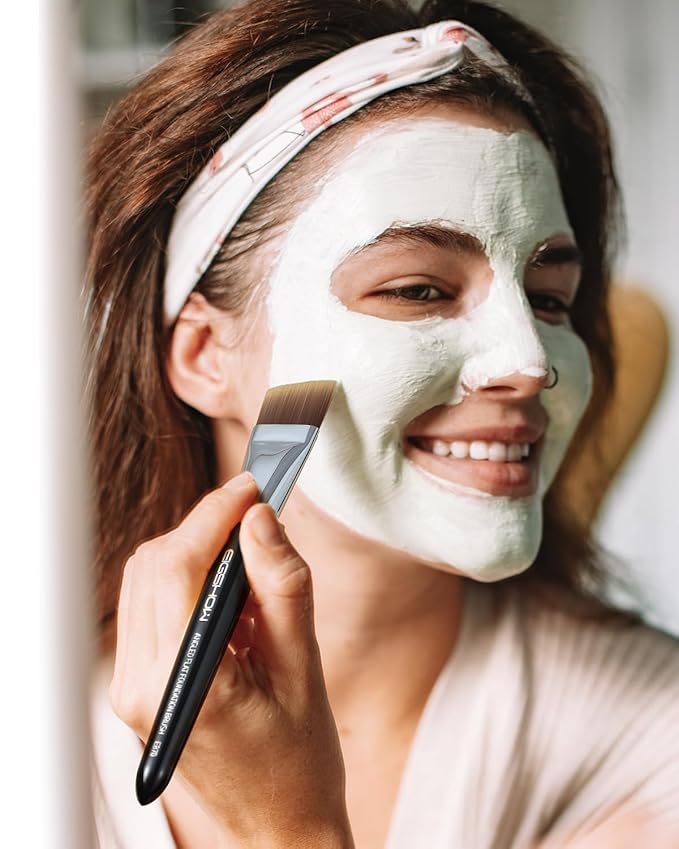 EIGSHOW Flat Foundation Brush, Vegan Synthetic Bristles, Streak Free Application, Face Makeup Brush For Blending Liquid, Cream, Face Mask (E870B)-FemmiqueWomen