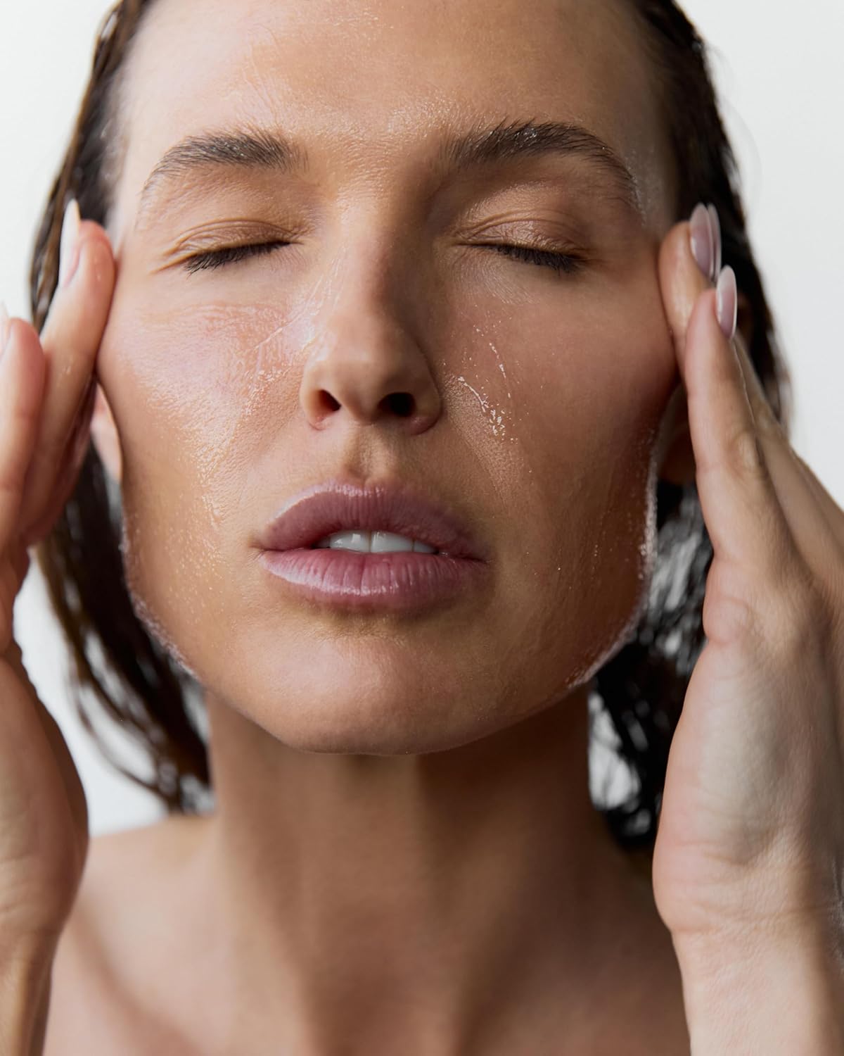 The Renewal Daily Facial Cleanser, Rich & Hydrating Oil-Based Gel Cleanser Face Wash, Vegan & Organic Face Cleanser with Seje Fruit Oil, 100mL Cleansing Gel-FemmiqueWomen