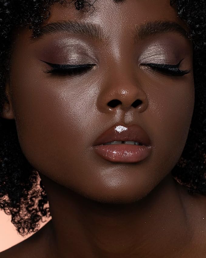 Sigma Beauty E38 Diffused Crease Brush - Blending Brush For Corner Eyelids - Eyeshadow Application and Fluffy Blending Brush - Apply Pigment and Blend Harsh Lines-FemmiqueWomen