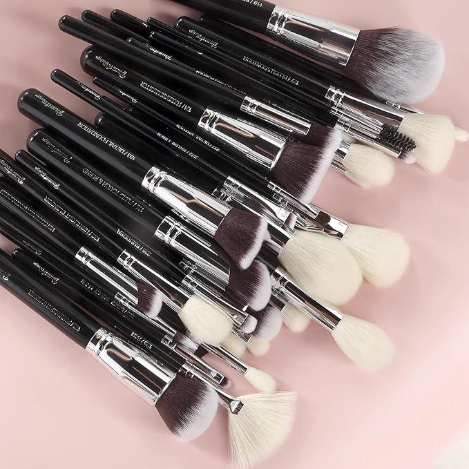 Pro makeup Artist Brushes Set 32Pcs Luxury Goat Hair Horse hair Makeup Brush Set eye and face brushes for every possibility By Bueart Design-FemmiqueWomen