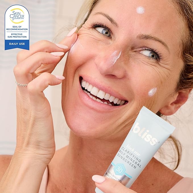 Bliss Block Star Clarifying Daily Mineral Sunscreen Broad Spectrum SPF 30, Blendable Pore Safe Formula for Blemish Prone Skin with Salicylic Acid and Witch Hazel, 1.4 Fl Oz-FemmiqueWomen